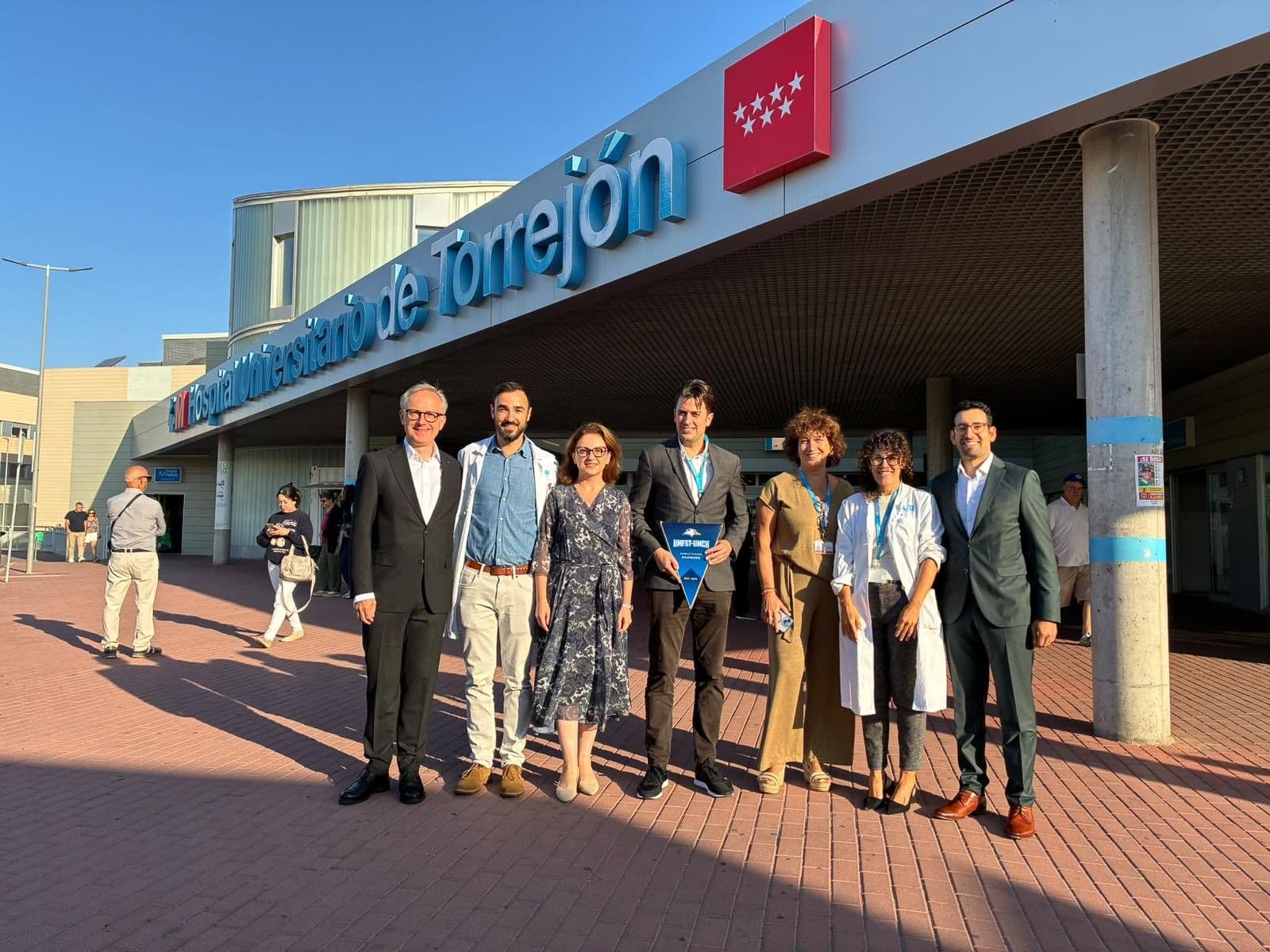 Vertreter der UMFST-UMCH und des University Hospital Torrejón beim medizinischen Austausch in Madrid.